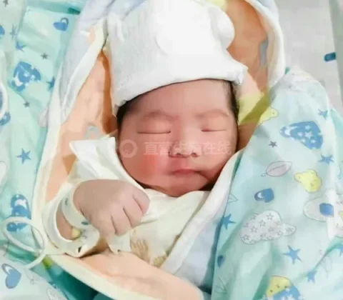 低AMH、输卵管不畅、男方弱精也成功，但高龄试管没有通关秘籍